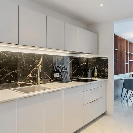 Adriana By Terry's Homes Waterfront Seaview Apartment *
