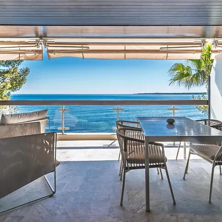 Adriana By Terry's Homes Waterfront Seaview *